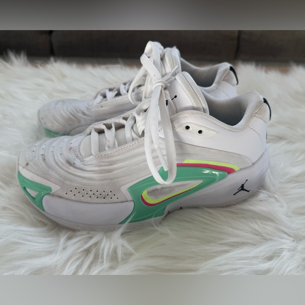 Kids White and Green Basketball Shoes